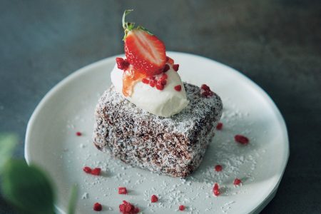 2026年注目のスイーツは、大阪・関西万博No.1スイーツ「ラミントン」！（Hanako Web） - Yahoo!ニュース