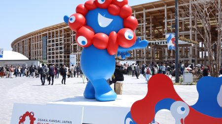 ミャクミャク人気の心理学　—「気持ち悪い」から「愛されキャラ」へ（原田隆之） - エキスパート - Yahoo!ニュース