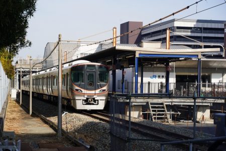 桜島駅の万博臨時出口、解体工事が完了 | 鉄道プレス