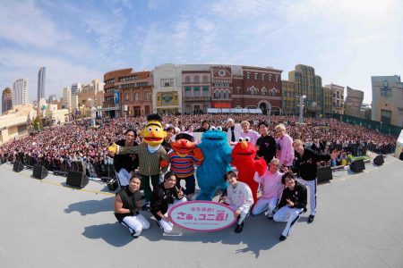 【THE RAMPAGE】USJで開催の『ユニ春！ライブ 2026』に出演、セサミストリートとパフォーマンス