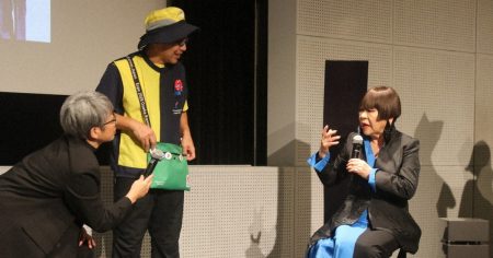 「個性は残る　やる時は思い切り」　近代美術館「万博のレガシー」展　コシノジュンコさん語る　／和歌山 | 毎日新聞