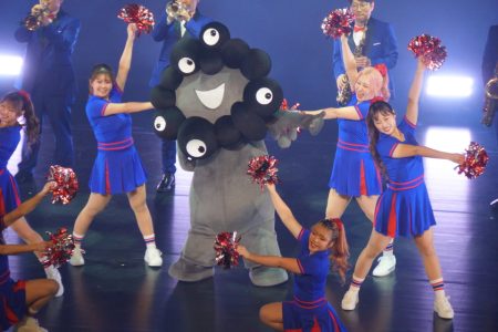 【ライブレポート】黒ミャクがサプライズ出演！「ミャクミャク感謝祭」大阪公演のOKPダンスにファン800名が熱狂（トラベル Watch） - Yahoo!ニュース