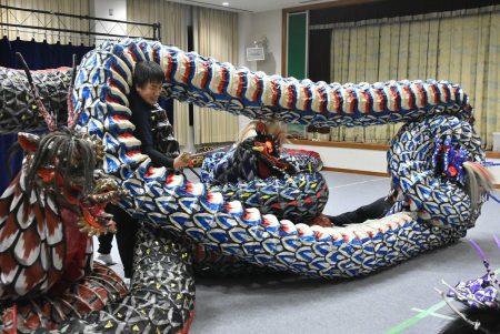 広島県安芸太田の「町合同神楽団」、大阪・関西万博で披露した「八岐大蛇」を広島市中区でも　22日に「共演大会」|47NEWS（よんななニュース）