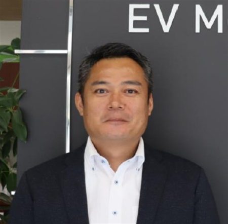 EVモーターズ・ジャパンの佐藤社長退任へ　バスに相次ぎ不具合、角副社長が昇格｜【西日本新聞me】