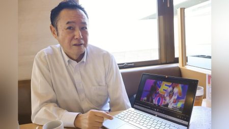 オフブロードウェーで「閉めろ」と言われた「ブルーマン」ショー、母が家を担保に用立ててくれた資金で成功…30年を経て故郷・奈良で亡き母へ「恩返し」 : 読売新聞