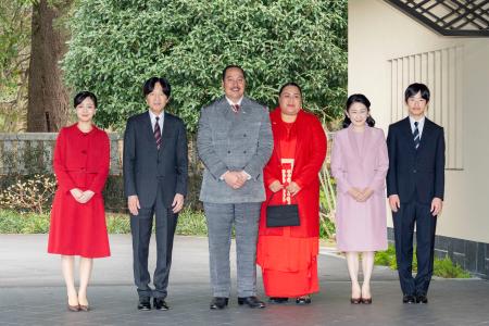 トンガ皇太子夫妻と懇談｜京都新聞デジタル　京都・滋賀のニュースサイト