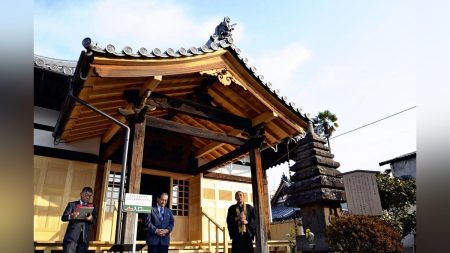 郡山城主務めた秀長の菩提寺「春岳院」大規模修理終え再開、「豊臣兄弟!」ゆかり…見学通路を整備・グッズ販売 : 読売新聞