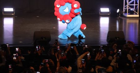 フォトギャラリー3枚目　「気持ち悪い」から“金脈”へ――大阪・関西万博閉幕後も続く異常熱狂「ミャクミャク狂騒曲」現地ルポ | FRIDAYデジタル