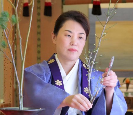 「あなたが継ぐの、大変ね」と言われ続けて　550年続く華道家元池坊、初の女性家元になる池坊専好さんの思い｜京都新聞デジタル　京都・滋賀のニュースサイト