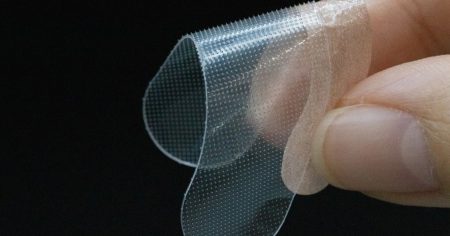 未来の注射は"貼るだけ"　コスメディ製薬が挑むマイクロニードル革命 | ニュース 2026年 3月 | 事業構想オンライン