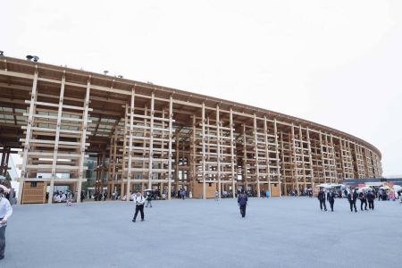 大阪・関西万博１周年メモリアルイベントが万博記念公園＆夢洲駅地上で開催　ドローンショーも一夜限りの復活（スポーツ報知） - Yahoo!ニュース