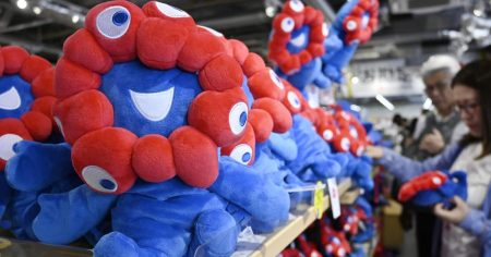 ミャクミャクグッズ販売、2028年まで延長　1970年万博の収益基金から42億円寄付 - 産経ニュース