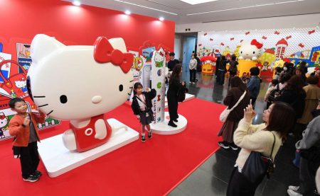 かわいいキティいっぱい　岡山で「Ｈｅｌｌｏ Ｋｉｔｔｙ展」開幕：山陽新聞デジタル｜さんデジ
