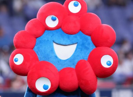 「なんでだろう…ちょっと色気感じる」ミャクミャク〝初グラビア写真集〟先行カットに反響続々「ミャクミャクって女子だったの⁉」「224ページもある！」（西スポWEB OTTO！） - Yahoo!ニュース