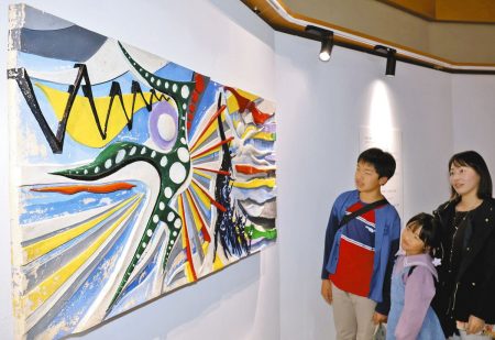 岡本太郎さんの試作品を復元　甲賀で展示「信楽とのつながり知って」|47NEWS（よんななニュース）